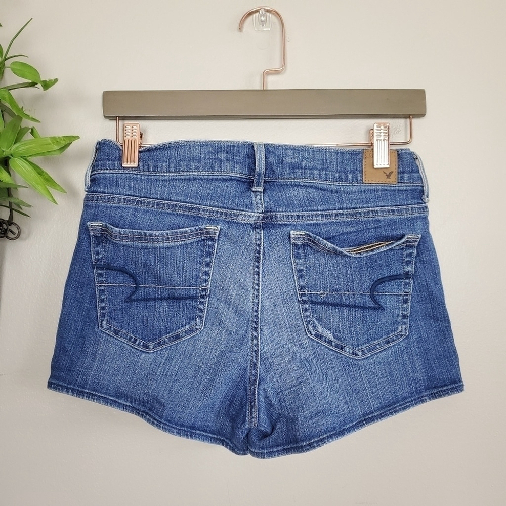 American Eagle Shortie Hi High Rise Denim Medium Wash Jean Shorts AE 4 90s - Picture 7 of 9